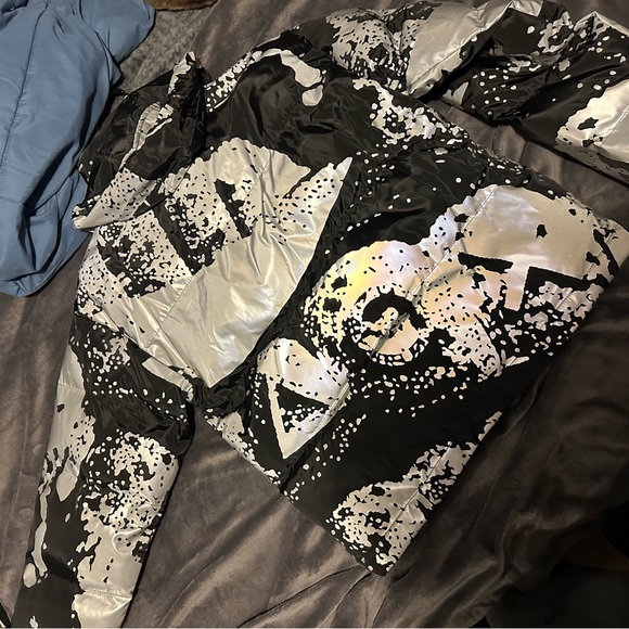 Travis Scott Cactus Jack Reflective Puffer Black and Silver Men’s Small - Picture 4 of 4